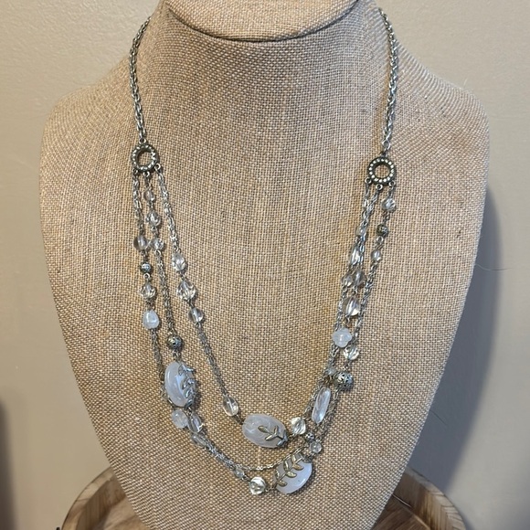 Elegant Silver and Clear Beaded Necklace - Picture 1 of 4